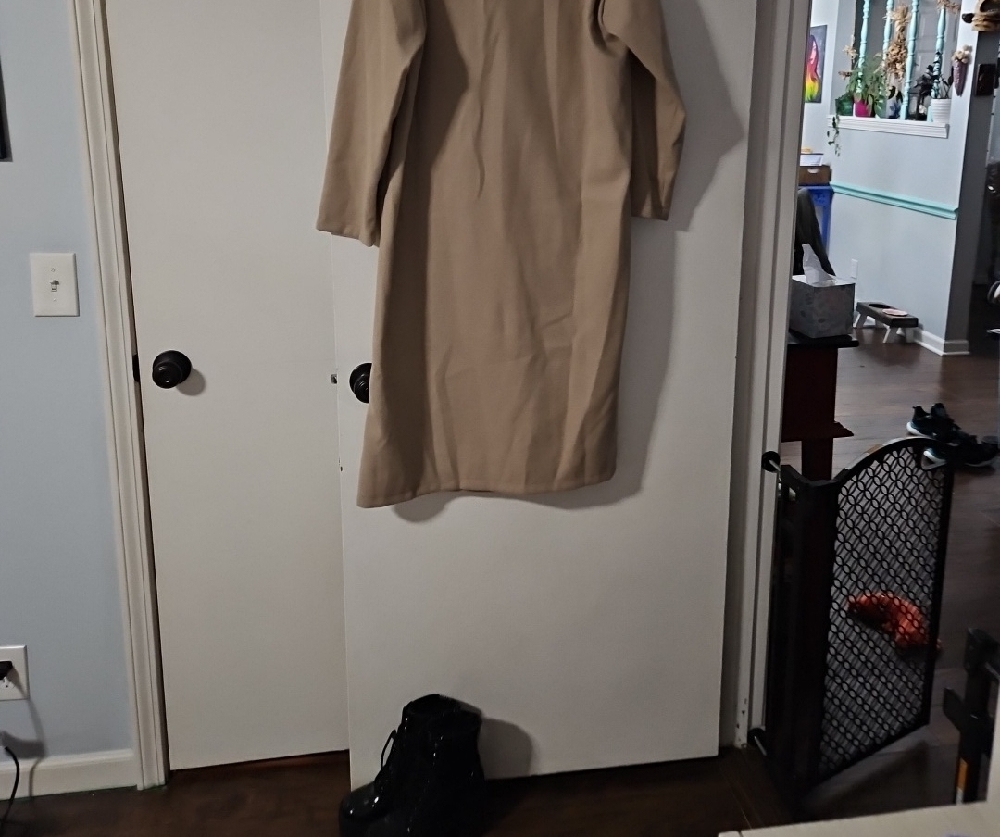 BellanBlue Classic Tan Trench Coat - Picture 4 of 4